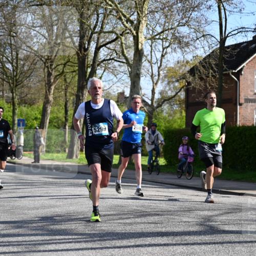 12.04.2026 - 45. Internationalen Wilhelmsburger Insellauf J. Mangold http://msf.ph/oto/9459860 12.04.2026 10:41:02 Ziel 4180, 4980, 5408, 2507, 2456, 2768, 3534, 5281, 5247, 5299, 5315, 5288, 3444, 5254, 2148, 5489, 4645, 4646, 5560, 5560, 4295, 5038, 4674, 5034, 3861, 5545, 2812, 5270, 5416, 4963, 3831, 4602, 4667, 3229 meine-sportfotos.de