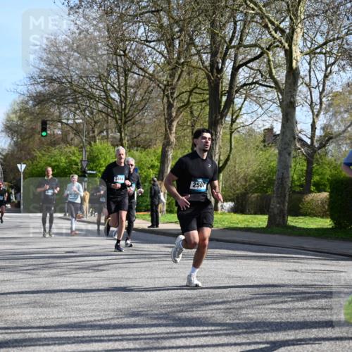 12.04.2026 - 45. Internationalen Wilhelmsburger Insellauf J. Mangold http://msf.ph/oto/9459867 12.04.2026 10:41:03 Ziel 4180, 4980, 5408, 2507, 2456, 2768, 3534, 5281, 5247, 5299, 5315, 5288, 3444, 5254, 2148, 5489, 4645, 4646, 5560, 4295, 5038, 4674, 5034, 3861, 3861, 5545, 2812, 5270, 5416, 4963, 3831, 4602, 4667, 3229 meine-sportfotos.de
