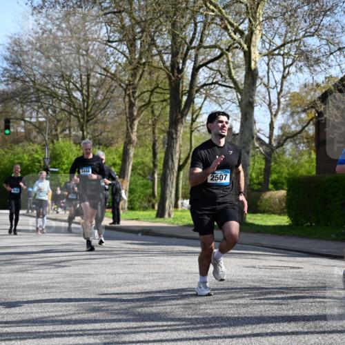 12.04.2026 - 45. Internationalen Wilhelmsburger Insellauf J. Mangold http://msf.ph/oto/9459873 12.04.2026 10:41:03 Ziel 4180, 4980, 5408, 2507, 2456, 2768, 3534, 5281, 5247, 5299, 5315, 5288, 3444, 5254, 2148, 5489, 4645, 4646, 5560, 4295, 5038, 4674, 5034, 3861, 3861, 5545, 2812, 5270, 5416, 4963, 3831, 4602, 4667, 3229 meine-sportfotos.de