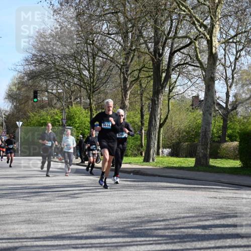 12.04.2026 - 45. Internationalen Wilhelmsburger Insellauf J. Mangold http://msf.ph/oto/9459875 12.04.2026 10:41:04 Ziel 5408, 2507, 2456, 2768, 3534, 5281, 5247, 5299, 5315, 5288, 3444, 5254, 2148, 5489, 4645, 4646, 5560, 4295, 5038, 4674, 5034, 3861, 5545, 5545, 2812, 5270, 5416, 4963, 3831, 4602, 4667, 3229 meine-sportfotos.de