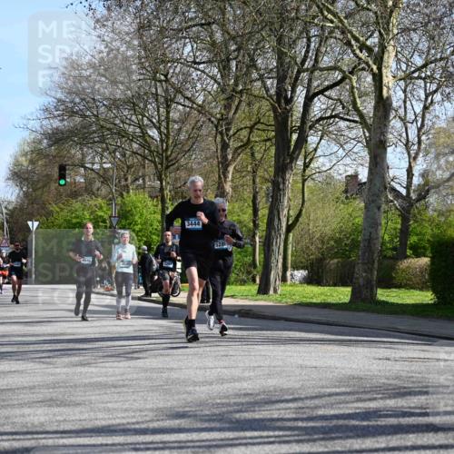 12.04.2026 - 45. Internationalen Wilhelmsburger Insellauf J. Mangold http://msf.ph/oto/9459877 12.04.2026 10:41:04 Ziel 5408, 2507, 2456, 2768, 3534, 5281, 5247, 5299, 5315, 5288, 3444, 5254, 2148, 5489, 4645, 4646, 5560, 4295, 5038, 4674, 5034, 3861, 5545, 5545, 2812, 5270, 5416, 4963, 3831, 4602, 4667, 3229 meine-sportfotos.de