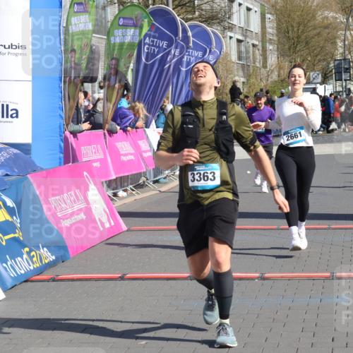 12.04.2026 - 45. Internationalen Wilhelmsburger Insellauf Strokosch-Dieckow http://msf.ph/oto/9459898 12.04.2026 10:49:50 Ziel 3363, 2661, 4715, 2392 meine-sportfotos.de