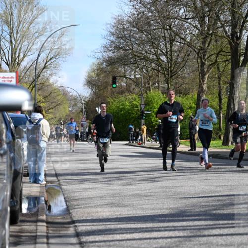 12.04.2026 - 45. Internationalen Wilhelmsburger Insellauf J. Mangold http://msf.ph/oto/9459903 12.04.2026 10:41:06 Ziel 2456, 2768, 3534, 5281, 5247, 5299, 5315, 5288, 3444, 5254, 2148, 5489, 4645, 4646, 5560, 4295, 5038, 4674, 5034, 3861, 5545, 2812, 5270, 5416, 4963, 3831, 4602, 4667, 3229, 3201 meine-sportfotos.de