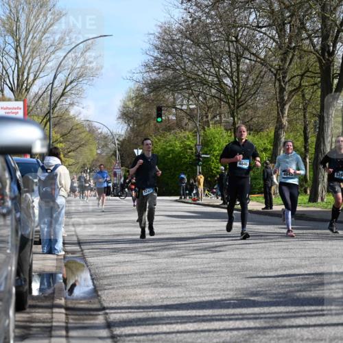 12.04.2026 - 45. Internationalen Wilhelmsburger Insellauf J. Mangold http://msf.ph/oto/9459905 12.04.2026 10:41:07 Ziel 2768, 3534, 5281, 5247, 5299, 5315, 5288, 3444, 5254, 2148, 5489, 4645, 4646, 5560, 4295, 4295, 5038, 4674, 5034, 3861, 5545, 2812, 2812, 5270, 5416, 4963, 3831, 4602, 4667, 3229, 3201, 2869 meine-sportfotos.de