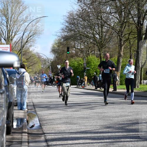 12.04.2026 - 45. Internationalen Wilhelmsburger Insellauf J. Mangold http://msf.ph/oto/9459907 12.04.2026 10:41:07 Ziel 2768, 3534, 5281, 5247, 5299, 5315, 5288, 3444, 5254, 2148, 5489, 4645, 4646, 5560, 4295, 4295, 5038, 4674, 5034, 3861, 5545, 2812, 2812, 5270, 5416, 4963, 3831, 4602, 4667, 3229, 3201, 2869 meine-sportfotos.de