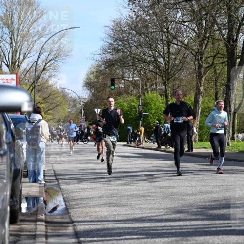 12.04.2026 - 45. Internationalen Wilhelmsburger Insellauf J. Mangold http://msf.ph/oto/9459909 12.04.2026 10:41:07 Ziel 2768, 3534, 5281, 5247, 5299, 5315, 5288, 3444, 5254, 2148, 5489, 4645, 4646, 5560, 4295, 4295, 5038, 4674, 5034, 3861, 5545, 2812, 2812, 5270, 5416, 4963, 3831, 4602, 4667, 3229, 3201, 2869 meine-sportfotos.de
