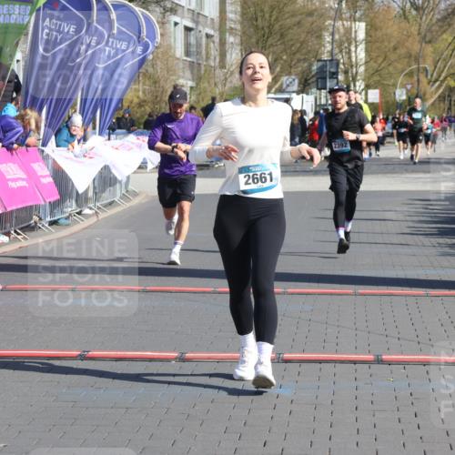 12.04.2026 - 45. Internationalen Wilhelmsburger Insellauf Strokosch-Dieckow http://msf.ph/oto/9459911 12.04.2026 10:49:51 Ziel 3363, 2661, 4715, 2392 meine-sportfotos.de
