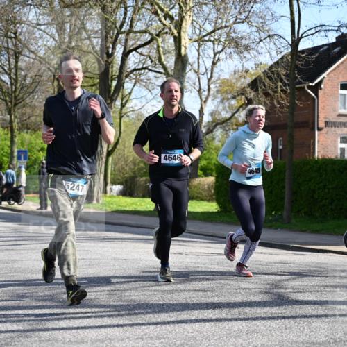 12.04.2026 - 45. Internationalen Wilhelmsburger Insellauf J. Mangold http://msf.ph/oto/9459915 12.04.2026 10:41:09 Ziel 3534, 5281, 5247, 5299, 5315, 5288, 3444, 5254, 2148, 5489, 4645, 4646, 5560, 4295, 5038, 4674, 5034, 3861, 5545, 2812, 5270, 5416, 5416, 4963, 3831, 4602, 4667, 3229, 3201, 2869, 2479, 3892 meine-sportfotos.de