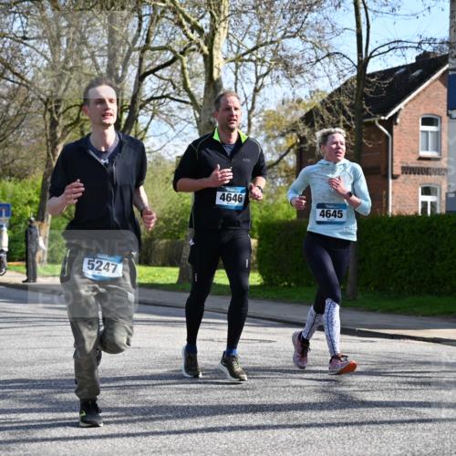 12.04.2026 - 45. Internationalen Wilhelmsburger Insellauf J. Mangold http://msf.ph/oto/9459918 12.04.2026 10:41:09 Ziel 3534, 5281, 5247, 5299, 5315, 5288, 3444, 5254, 2148, 5489, 4645, 4646, 5560, 4295, 5038, 4674, 5034, 3861, 5545, 2812, 5270, 5416, 5416, 4963, 3831, 4602, 4667, 3229, 3201, 2869, 2479, 3892 meine-sportfotos.de