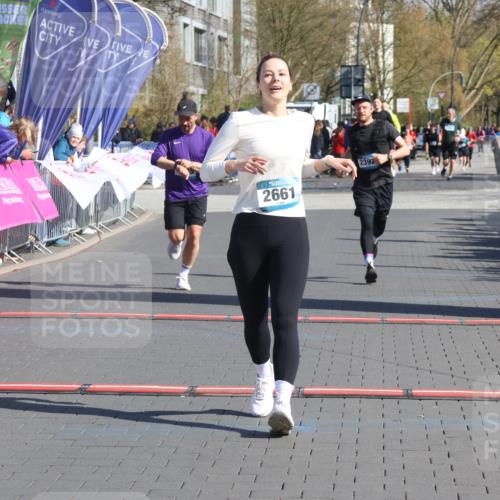 12.04.2026 - 45. Internationalen Wilhelmsburger Insellauf Strokosch-Dieckow http://msf.ph/oto/9459920 12.04.2026 10:49:51 Ziel 3363, 2661, 4715, 2392 meine-sportfotos.de
