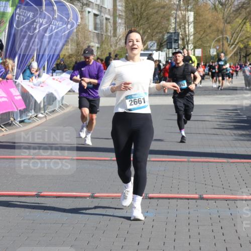 12.04.2026 - 45. Internationalen Wilhelmsburger Insellauf Strokosch-Dieckow http://msf.ph/oto/9459928 12.04.2026 10:49:51 Ziel 3363, 2661, 4715, 2392 meine-sportfotos.de