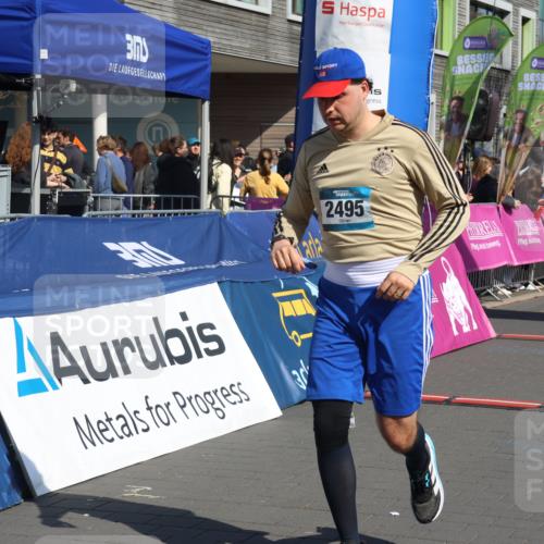 12.04.2026 - 45. Internationalen Wilhelmsburger Insellauf Strokosch-Dieckow http://msf.ph/oto/9459953 12.04.2026 11:06:56 Ziel 2495 meine-sportfotos.de