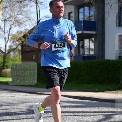 12.04.2026 - 45. Internationalen Wilhelmsburger Insellauf J. Mangold http://msf.ph/oto/9459955 12.04.2026 10:41:18 Ziel 5315, 5288, 3444, 5254, 2148, 5489, 4645, 4646, 5560, 4295, 5038, 4674, 5034, 3861, 5545, 2812, 5270, 5416, 4963, 3831, 4602, 4667, 3229, 3201, 2869, 2479, 3892, 4483, 5654, 2836 meine-sportfotos.de