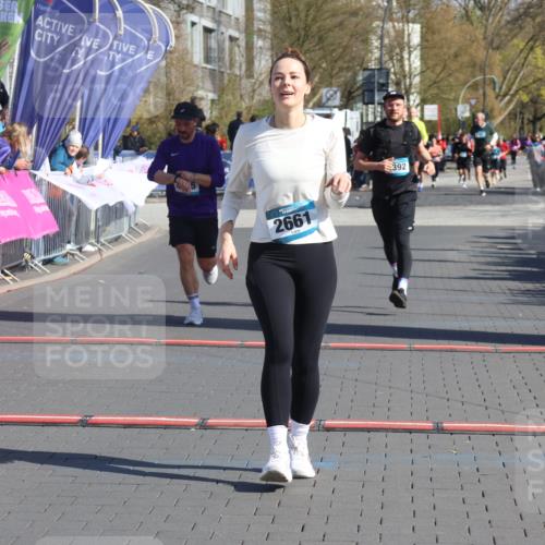 12.04.2026 - 45. Internationalen Wilhelmsburger Insellauf Strokosch-Dieckow http://msf.ph/oto/9459956 12.04.2026 10:49:51 Ziel 3363, 2661, 4715, 2392 meine-sportfotos.de