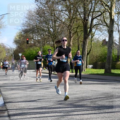 12.04.2026 - 45. Internationalen Wilhelmsburger Insellauf J. Mangold http://msf.ph/oto/9459957 12.04.2026 10:41:21 Ziel 3444, 5254, 2148, 5489, 4645, 4646, 5560, 4295, 5038, 4674, 5034, 3861, 5545, 2812, 5270, 5416, 5416, 4963, 3831, 4602, 4667, 3229, 3201, 2869, 2479, 3892, 2479, 3892, 4483, 5654, 2836 meine-sportfotos.de