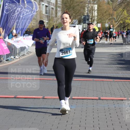 12.04.2026 - 45. Internationalen Wilhelmsburger Insellauf Strokosch-Dieckow http://msf.ph/oto/9459971 12.04.2026 10:49:51 Ziel 3363, 2661, 4715, 2392 meine-sportfotos.de