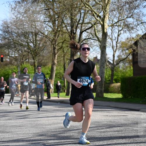 12.04.2026 - 45. Internationalen Wilhelmsburger Insellauf J. Mangold http://msf.ph/oto/9459974 12.04.2026 10:41:22 Ziel 5254, 2148, 5489, 4645, 4646, 5560, 4295, 5038, 4674, 5034, 3861, 5545, 2812, 5270, 5416, 4963, 3831, 4602, 4667, 3229, 3201, 2869, 2479, 3892, 4483, 4483, 5654, 2836 meine-sportfotos.de