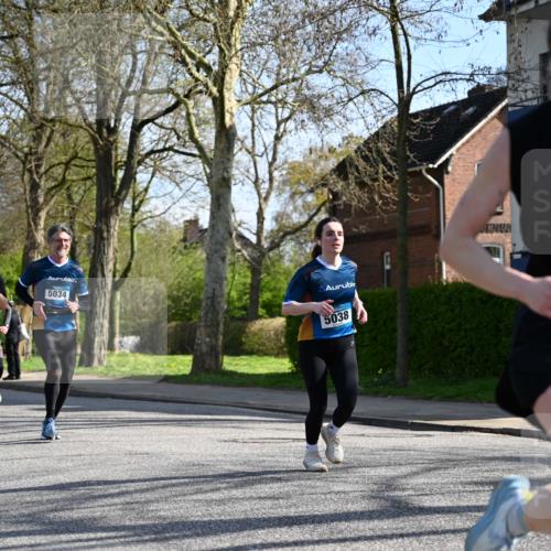12.04.2026 - 45. Internationalen Wilhelmsburger Insellauf J. Mangold http://msf.ph/oto/9459989 12.04.2026 10:41:23 Ziel 2148, 5489, 4645, 4646, 5560, 4295, 5038, 4674, 5034, 3861, 5545, 2812, 5270, 5416, 4963, 3831, 4602, 4963, 3831, 4602, 4667, 3229, 3201, 2869, 2479, 3892, 4483, 5654, 2836 meine-sportfotos.de