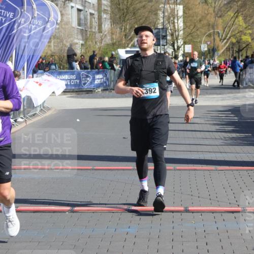 12.04.2026 - 45. Internationalen Wilhelmsburger Insellauf Strokosch-Dieckow http://msf.ph/oto/9459992 12.04.2026 10:49:54 Ziel 2661, 4715, 2392 meine-sportfotos.de