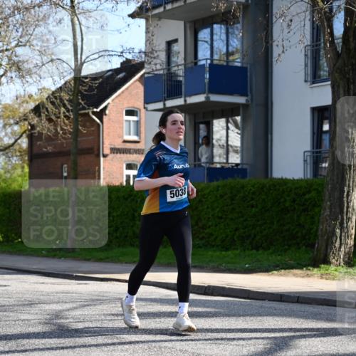 12.04.2026 - 45. Internationalen Wilhelmsburger Insellauf J. Mangold http://msf.ph/oto/9460002 12.04.2026 10:41:24 Ziel 4645, 4646, 5560, 4295, 5038, 4674, 5034, 3861, 5545, 2812, 5270, 5416, 4963, 3831, 4602, 4667, 4667, 3229, 3201, 2869, 2479, 3892, 4483, 5654, 5654, 2836 meine-sportfotos.de