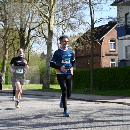 12.04.2026 - 45. Internationalen Wilhelmsburger Insellauf J. Mangold http://msf.ph/oto/9460007 12.04.2026 10:41:25 Ziel 5560, 4295, 5038, 4674, 5034, 3861, 5545, 2812, 5270, 5416, 4963, 3831, 4602, 4667, 3229, 3229, 3201, 2869, 2479, 3892, 4483, 5654, 2836 meine-sportfotos.de