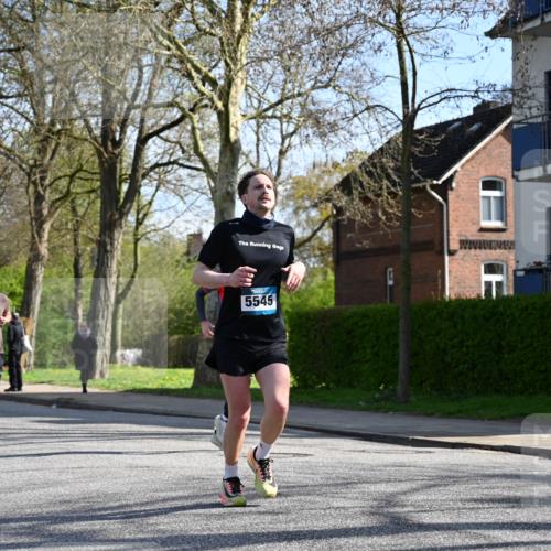12.04.2026 - 45. Internationalen Wilhelmsburger Insellauf J. Mangold http://msf.ph/oto/9460021 12.04.2026 10:41:26 Ziel 5560, 4295, 5038, 4674, 5034, 3861, 5545, 2812, 5270, 5416, 4963, 3831, 4602, 4667, 3229, 3201, 2869, 2479, 3892, 4483, 5654, 2836, 4615 meine-sportfotos.de