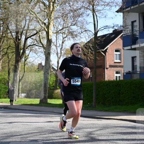 12.04.2026 - 45. Internationalen Wilhelmsburger Insellauf J. Mangold http://msf.ph/oto/9460028 12.04.2026 10:41:26 Ziel 5560, 4295, 5038, 4674, 5034, 3861, 5545, 2812, 5270, 5416, 4963, 3831, 4602, 4667, 3229, 3201, 2869, 2479, 3892, 4483, 5654, 2836, 4615 meine-sportfotos.de