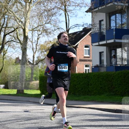 12.04.2026 - 45. Internationalen Wilhelmsburger Insellauf J. Mangold http://msf.ph/oto/9460032 12.04.2026 10:41:27 Ziel 5560, 4295, 5038, 4674, 5034, 3861, 5545, 2812, 5270, 5416, 4963, 3831, 4602, 4667, 3229, 3201, 2869, 2479, 3892, 4483, 5654, 2836, 4615 meine-sportfotos.de
