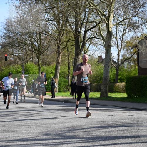 12.04.2026 - 45. Internationalen Wilhelmsburger Insellauf J. Mangold http://msf.ph/oto/9460034 12.04.2026 10:41:28 Ziel 4295, 5038, 4674, 5034, 3861, 5545, 2812, 5270, 5416, 4963, 3831, 4602, 4667, 3229, 3201, 2869, 2479, 3892, 4483, 5654, 2836, 4615 meine-sportfotos.de