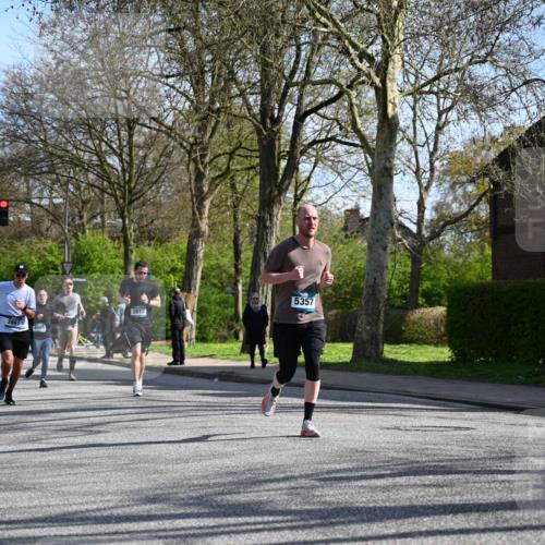 12.04.2026 - 45. Internationalen Wilhelmsburger Insellauf J. Mangold http://msf.ph/oto/9460035 12.04.2026 10:41:28 Ziel 4295, 5038, 4674, 5034, 3861, 5545, 2812, 5270, 5416, 4963, 3831, 4602, 4667, 3229, 3201, 2869, 2479, 3892, 4483, 5654, 2836, 4615 meine-sportfotos.de