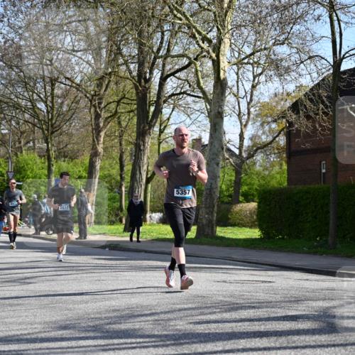 12.04.2026 - 45. Internationalen Wilhelmsburger Insellauf J. Mangold http://msf.ph/oto/9460041 12.04.2026 10:41:28 Ziel 4295, 5038, 4674, 5034, 3861, 5545, 2812, 5270, 5416, 4963, 3831, 4602, 4667, 3229, 3201, 2869, 2479, 3892, 4483, 5654, 2836, 4615 meine-sportfotos.de