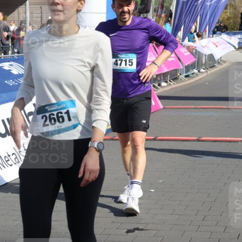 12.04.2026 - 45. Internationalen Wilhelmsburger Insellauf Strokosch-Dieckow http://msf.ph/oto/9460044 12.04.2026 10:49:56 Ziel 4715, 2392, 3036, 2048 meine-sportfotos.de