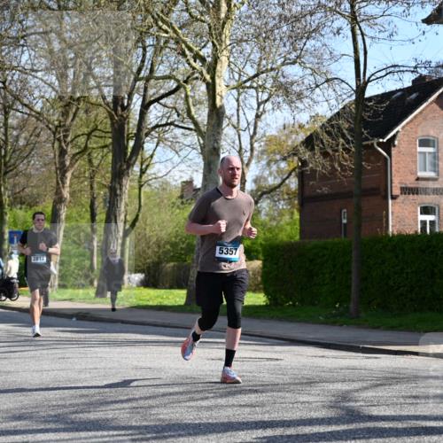 12.04.2026 - 45. Internationalen Wilhelmsburger Insellauf J. Mangold http://msf.ph/oto/9460051 12.04.2026 10:41:28 Ziel 4295, 5038, 4674, 5034, 3861, 5545, 2812, 5270, 5416, 4963, 3831, 4602, 4667, 3229, 3201, 2869, 2479, 3892, 4483, 5654, 2836, 4615 meine-sportfotos.de
