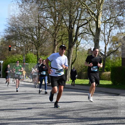 12.04.2026 - 45. Internationalen Wilhelmsburger Insellauf J. Mangold http://msf.ph/oto/9460060 12.04.2026 10:41:31 Ziel 4295, 5038, 4674, 5034, 3861, 5545, 2812, 5270, 5416, 4963, 3831, 4602, 4667, 3229, 3201, 2869, 2869, 2479, 3892, 4483, 5654, 2836, 4615, 2222, 3419, 4042, 3991 meine-sportfotos.de