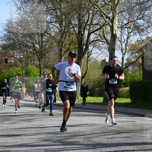 12.04.2026 - 45. Internationalen Wilhelmsburger Insellauf J. Mangold http://msf.ph/oto/9460061 12.04.2026 10:41:31 Ziel 4295, 5038, 4674, 5034, 3861, 5545, 2812, 5270, 5416, 4963, 3831, 4602, 4667, 3229, 3201, 2869, 2869, 2479, 3892, 4483, 5654, 2836, 4615, 2222, 3419, 4042, 3991 meine-sportfotos.de