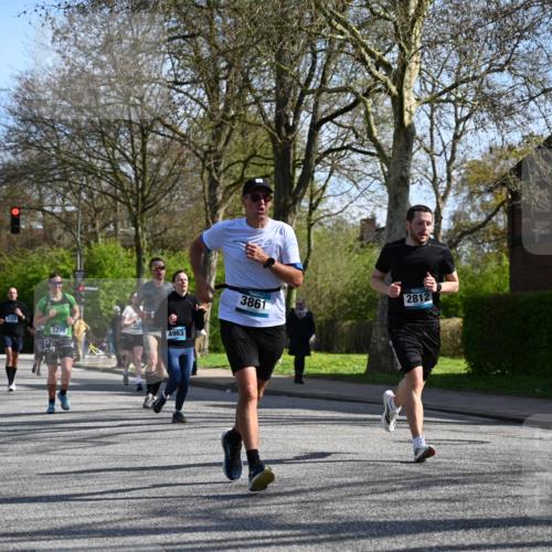 12.04.2026 - 45. Internationalen Wilhelmsburger Insellauf J. Mangold http://msf.ph/oto/9460063 12.04.2026 10:41:31 Ziel 4295, 5038, 4674, 5034, 3861, 5545, 2812, 5270, 5416, 4963, 3831, 4602, 4667, 3229, 3201, 2869, 2869, 2479, 3892, 4483, 5654, 2836, 4615, 2222, 3419, 4042, 3991 meine-sportfotos.de