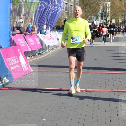 12.04.2026 - 45. Internationalen Wilhelmsburger Insellauf Strokosch-Dieckow http://msf.ph/oto/9460068 12.04.2026 10:50:01 Ziel 3036, 2048, 3357 meine-sportfotos.de