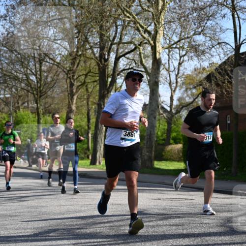 12.04.2026 - 45. Internationalen Wilhelmsburger Insellauf J. Mangold http://msf.ph/oto/9460070 12.04.2026 10:41:31 Ziel 4295, 5038, 4674, 5034, 3861, 5545, 2812, 5270, 5416, 4963, 3831, 4602, 4667, 3229, 3201, 2869, 2869, 2479, 3892, 4483, 5654, 2836, 4615, 2222, 3419, 4042, 3991 meine-sportfotos.de