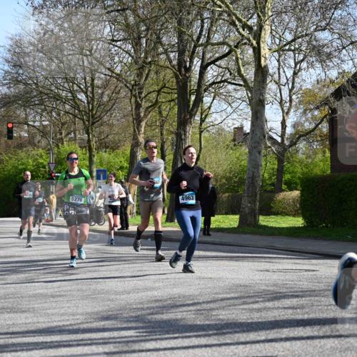 12.04.2026 - 45. Internationalen Wilhelmsburger Insellauf J. Mangold http://msf.ph/oto/9460072 12.04.2026 10:41:32 Ziel 4295, 5038, 4674, 5034, 3861, 5545, 2812, 5270, 5416, 4963, 3831, 4602, 4667, 3229, 3201, 2869, 2479, 3892, 4483, 5654, 2836, 4615, 2222, 3419, 4042, 3991 meine-sportfotos.de