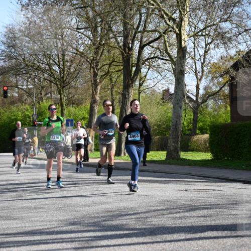 12.04.2026 - 45. Internationalen Wilhelmsburger Insellauf J. Mangold http://msf.ph/oto/9460073 12.04.2026 10:41:32 Ziel 4295, 5038, 4674, 5034, 3861, 5545, 2812, 5270, 5416, 4963, 3831, 4602, 4667, 3229, 3201, 2869, 2479, 3892, 4483, 5654, 2836, 4615, 2222, 3419, 4042, 3991 meine-sportfotos.de