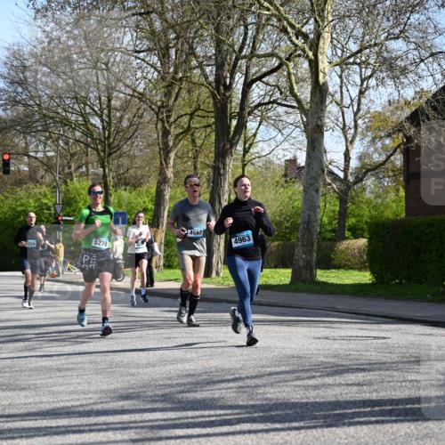 12.04.2026 - 45. Internationalen Wilhelmsburger Insellauf J. Mangold http://msf.ph/oto/9460074 12.04.2026 10:41:32 Ziel 4295, 5038, 4674, 5034, 3861, 5545, 2812, 5270, 5416, 4963, 3831, 4602, 4667, 3229, 3201, 2869, 2479, 3892, 4483, 5654, 2836, 4615, 2222, 3419, 4042, 3991 meine-sportfotos.de