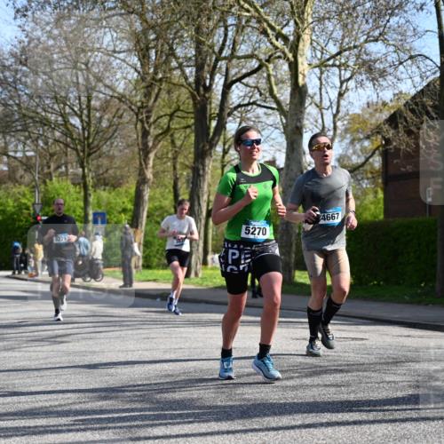12.04.2026 - 45. Internationalen Wilhelmsburger Insellauf J. Mangold http://msf.ph/oto/9460094 12.04.2026 10:41:34 Ziel 5038, 4674, 5034, 3861, 5545, 2812, 5270, 5416, 4963, 3831, 4602, 4667, 3229, 3201, 2869, 2479, 3892, 4483, 4483, 5654, 2836, 4615, 2222, 3419, 4042, 3991 meine-sportfotos.de