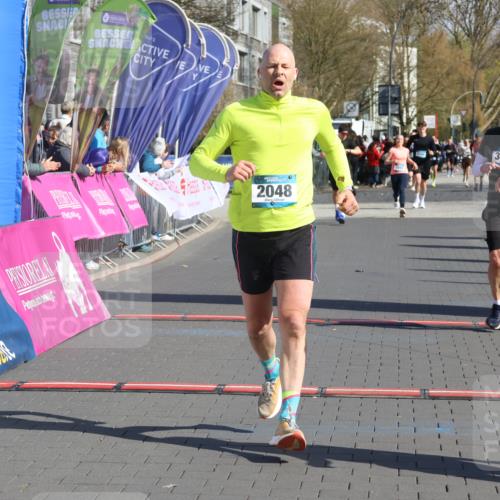 12.04.2026 - 45. Internationalen Wilhelmsburger Insellauf Strokosch-Dieckow http://msf.ph/oto/9460106 12.04.2026 10:50:01 Ziel 3036, 2048, 3357 meine-sportfotos.de