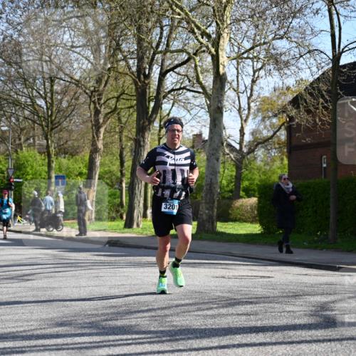 12.04.2026 - 45. Internationalen Wilhelmsburger Insellauf J. Mangold http://msf.ph/oto/9460116 12.04.2026 10:41:40 Ziel 3861, 5545, 2812, 5270, 5416, 4963, 3831, 4602, 4667, 3229, 3201, 2869, 2479, 3892, 4483, 5654, 2836, 4615, 2222, 3419, 4042, 3991, 2262, 2263 meine-sportfotos.de