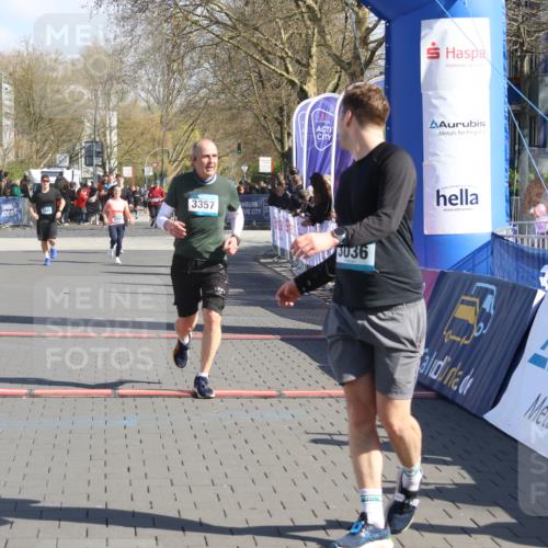 12.04.2026 - 45. Internationalen Wilhelmsburger Insellauf Strokosch-Dieckow http://msf.ph/oto/9460119 12.04.2026 10:50:02 Ziel 3036, 2048, 3357 meine-sportfotos.de