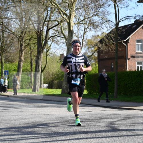 12.04.2026 - 45. Internationalen Wilhelmsburger Insellauf J. Mangold http://msf.ph/oto/9460127 12.04.2026 10:41:40 Ziel 3861, 5545, 2812, 5270, 5416, 4963, 3831, 4602, 4667, 3229, 3201, 2869, 2479, 3892, 4483, 5654, 2836, 4615, 2222, 3419, 4042, 3991, 2262, 2263 meine-sportfotos.de
