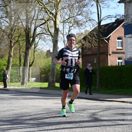 12.04.2026 - 45. Internationalen Wilhelmsburger Insellauf J. Mangold http://msf.ph/oto/9460129 12.04.2026 10:41:41 Ziel 5545, 2812, 5270, 5416, 4963, 3831, 4602, 4667, 3229, 3201, 2869, 2479, 3892, 4483, 5654, 2836, 4615, 2222, 3419, 4042, 3991, 2262, 2263 meine-sportfotos.de