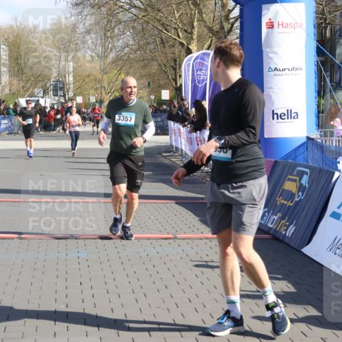 12.04.2026 - 45. Internationalen Wilhelmsburger Insellauf Strokosch-Dieckow http://msf.ph/oto/9460133 12.04.2026 10:50:03 Ziel 3036, 2048, 3357, 2655 meine-sportfotos.de
