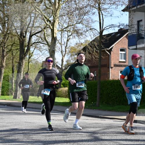 12.04.2026 - 45. Internationalen Wilhelmsburger Insellauf J. Mangold http://msf.ph/oto/9460150 12.04.2026 10:41:47 Ziel 4963, 3831, 4602, 4667, 3229, 3201, 2869, 2479, 3892, 4483, 5654, 2836, 4615, 2222, 3419, 4042, 3991, 2262, 2263 meine-sportfotos.de