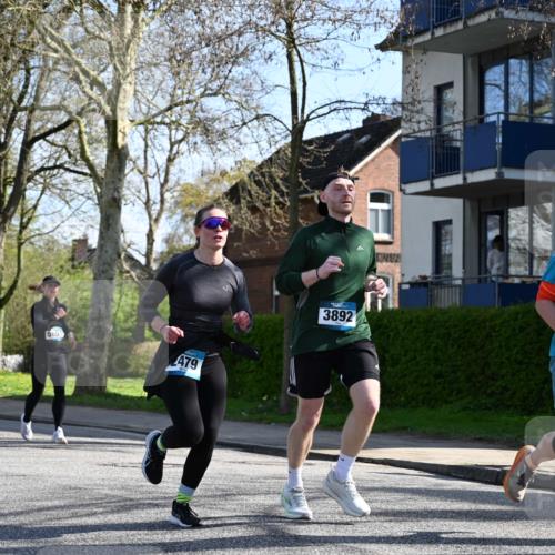 12.04.2026 - 45. Internationalen Wilhelmsburger Insellauf J. Mangold http://msf.ph/oto/9460159 12.04.2026 10:41:48 Ziel 4963, 3831, 4602, 4667, 3229, 3201, 2869, 2479, 3892, 4483, 5654, 2836, 4615, 2222, 3419, 4042, 3991, 2262, 2263, 2262, 2263 meine-sportfotos.de